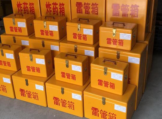 德安玻璃钢雷管箱的使用寿命一般是多少？